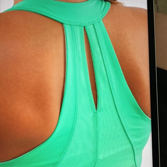 🍋Lululemon Run: Make It
Count Tank
Very Green / Fresh Teal Size 6 - Picture 10 of 12